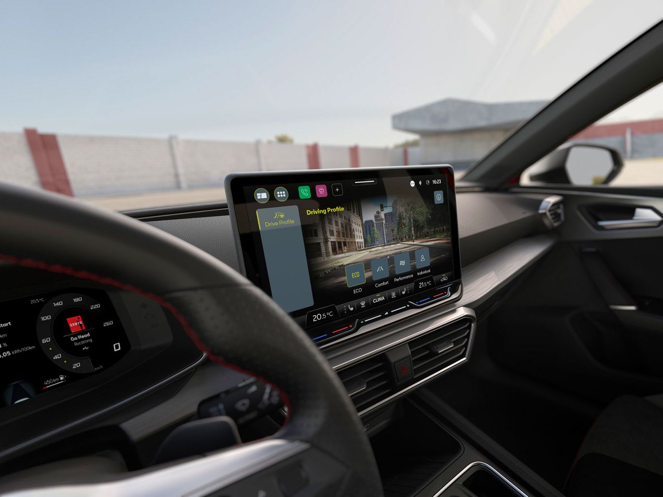 Das auf dem 8-Zoll-Touchscreen des SEAT Leon angezeigte Fahrprofilsystem ist Teil des Dynamic & Comfort Packs, das eine progressive Lenkung beinhaltet.