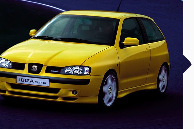 Ein gelber SEAT Ibiza CUPRA von 1996.