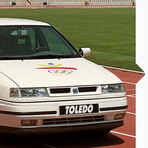 Ein weißer SEAT Toledo von 1992.