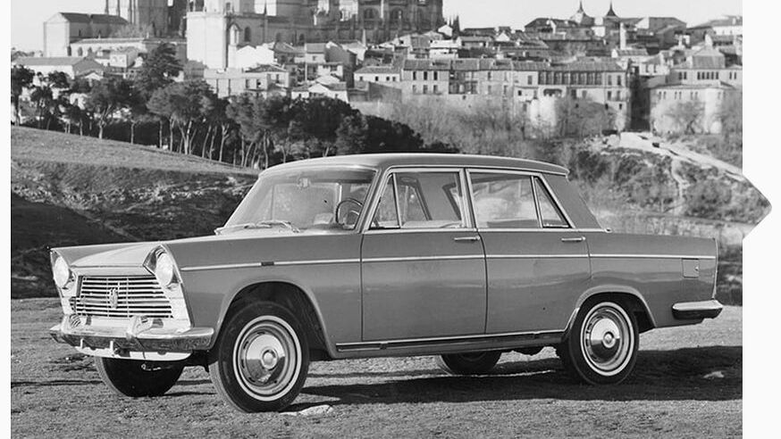 Schwarz weiß Aufnahme eines SEAT 1500 im Jahr 1963.