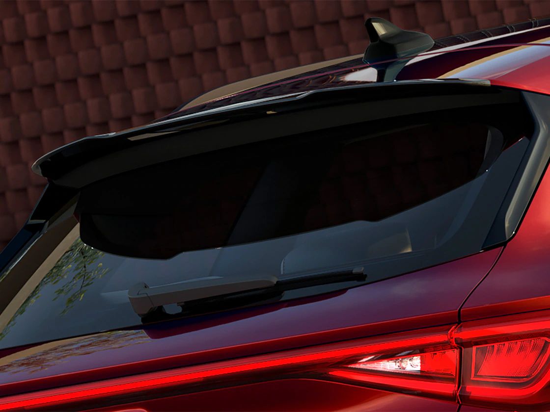 SEAT Leon FR mit schwarzem Dachspoiler
