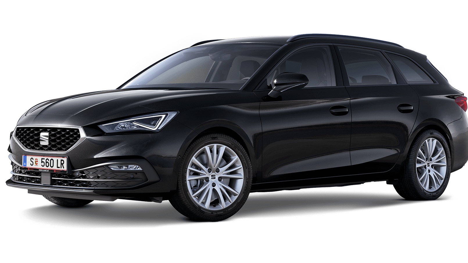 Ein schwarzer SEAT Leon SP Kombi schräge Frontansicht.