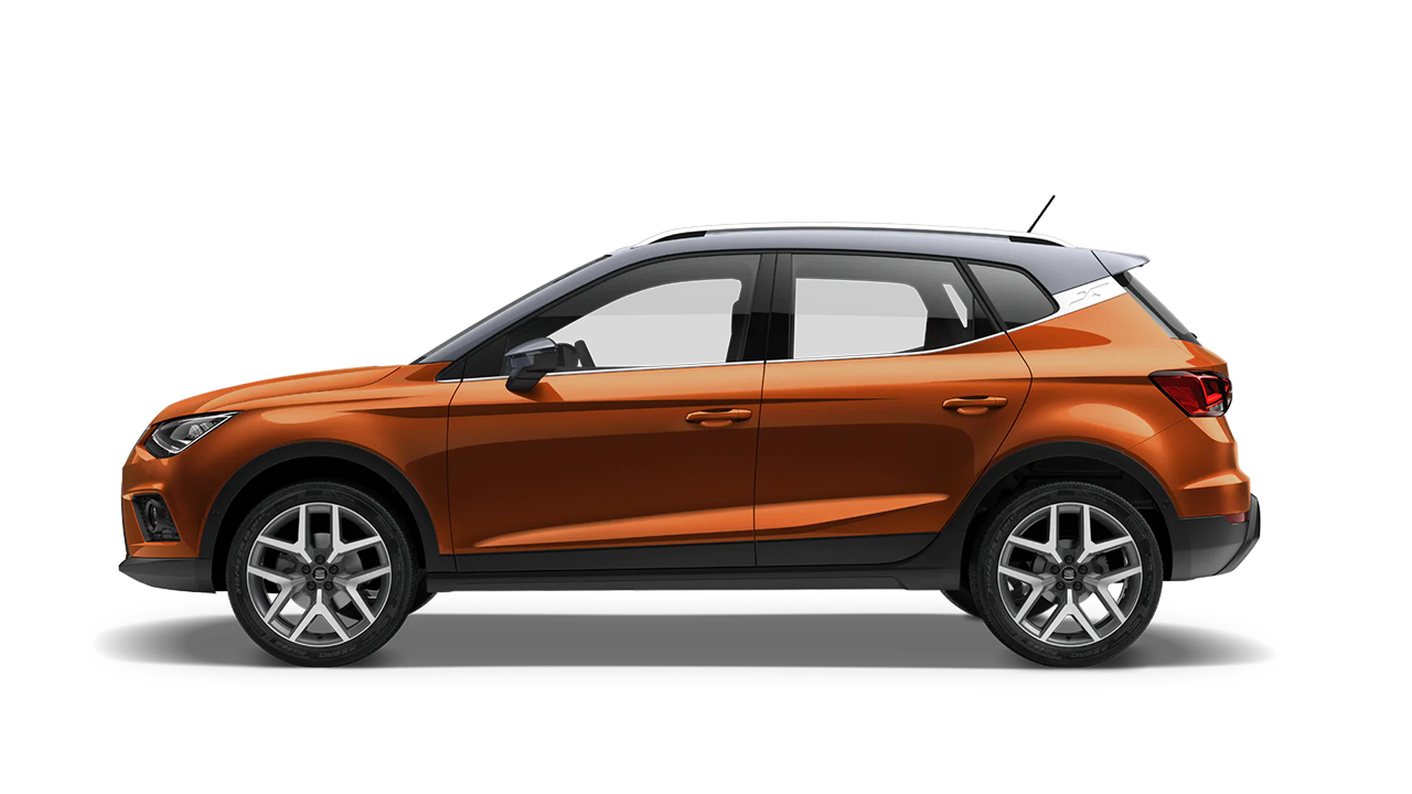 Seitenansicht eines SEAT Arona in bronze mit schwarzem Dach.