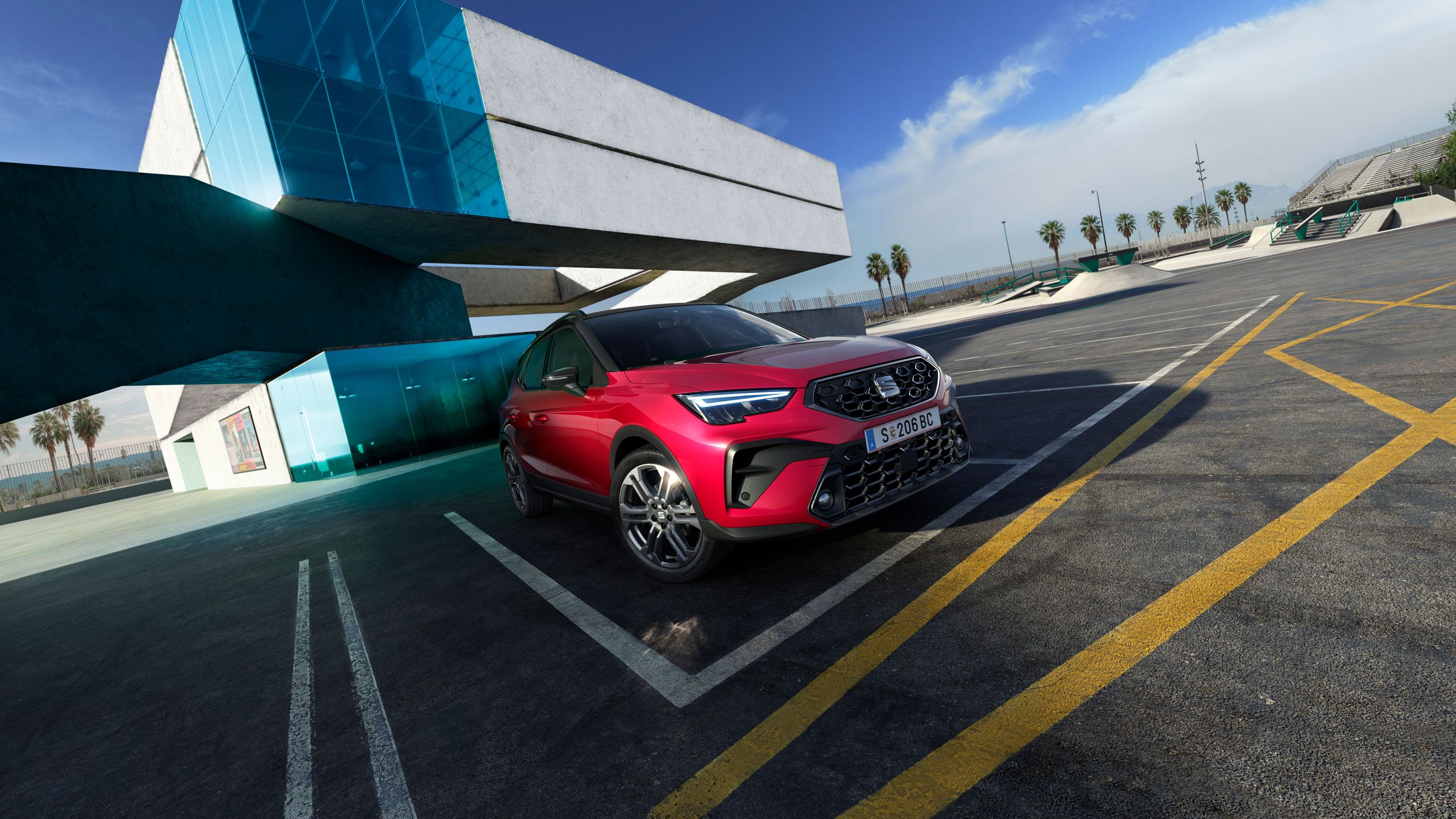 Seitenansicht des SEAT Arona FR, geparkt im Freien