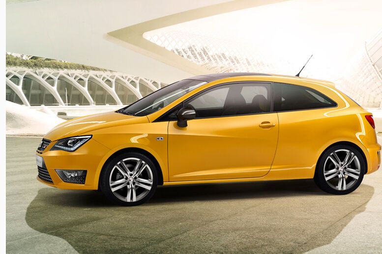 Ein gelber SEAT Ibiza CUPRA von 2013.