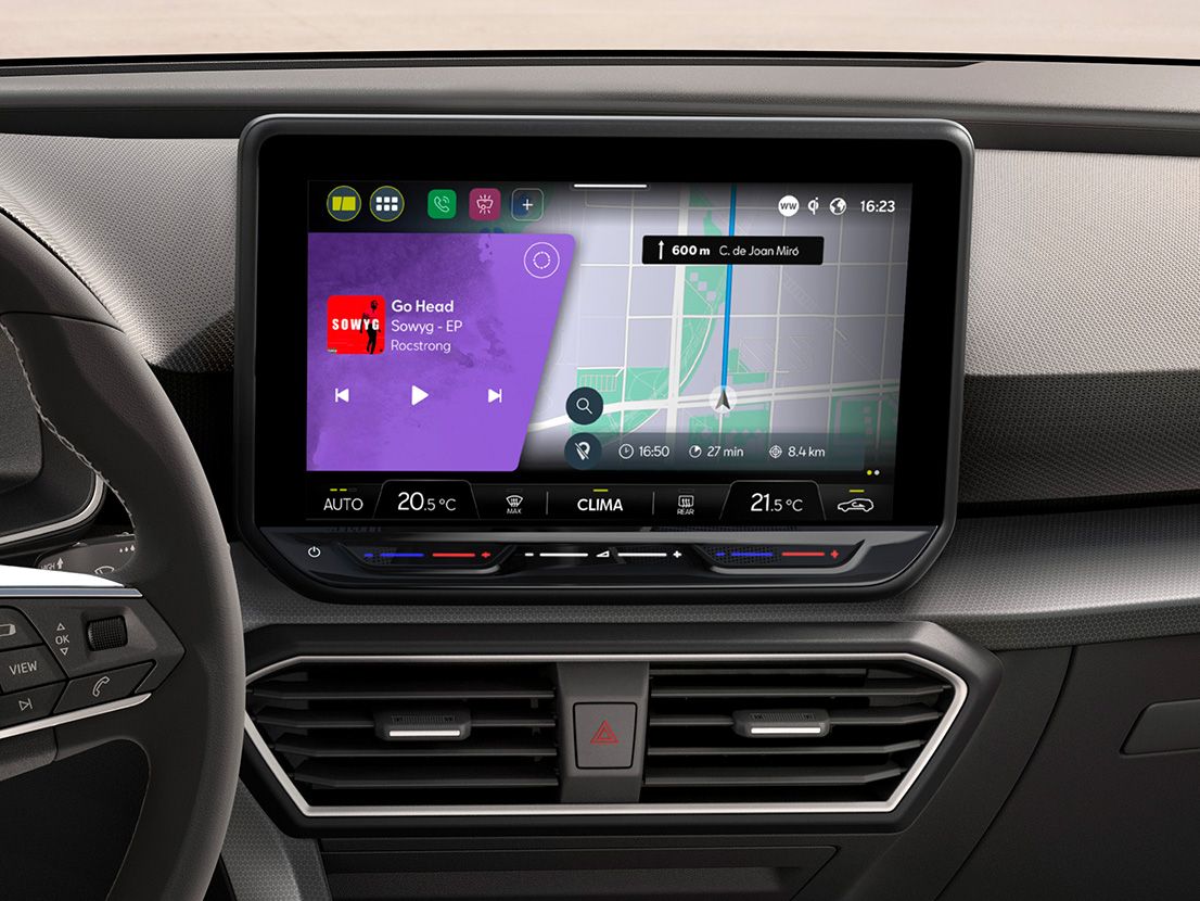 Detailansicht des Online Infotainment System Dashboards im SEAT Leon.