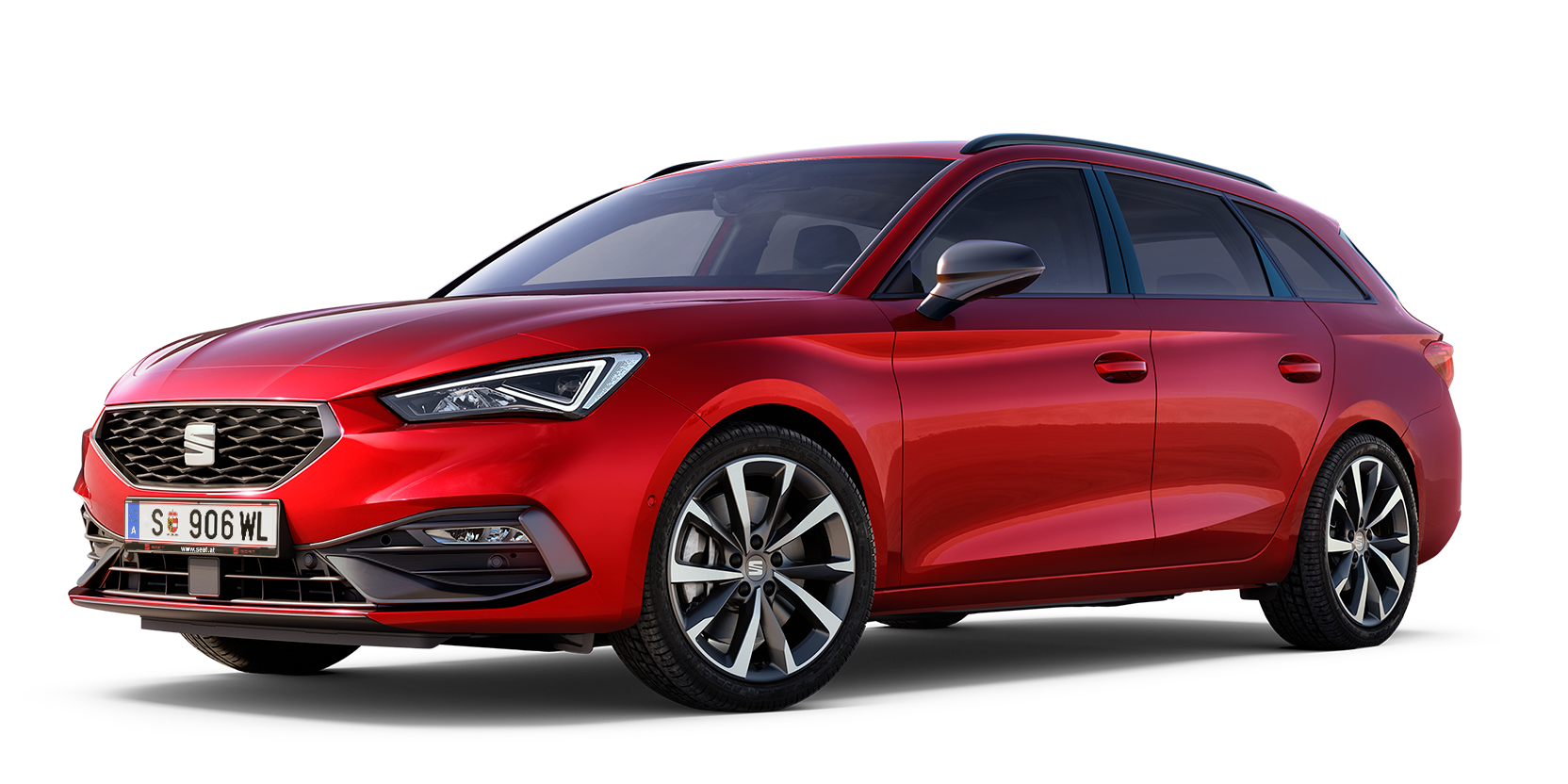 SEAT Leon Kombi in rot schräge Frontansicht.